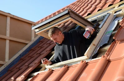 Pose de fenêtres de toit Velux à Cesse